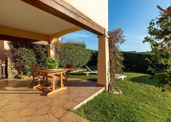 Perseo Vacanze Poggio Dei Fiori Con Piscina Privata Nyaraló Olbia